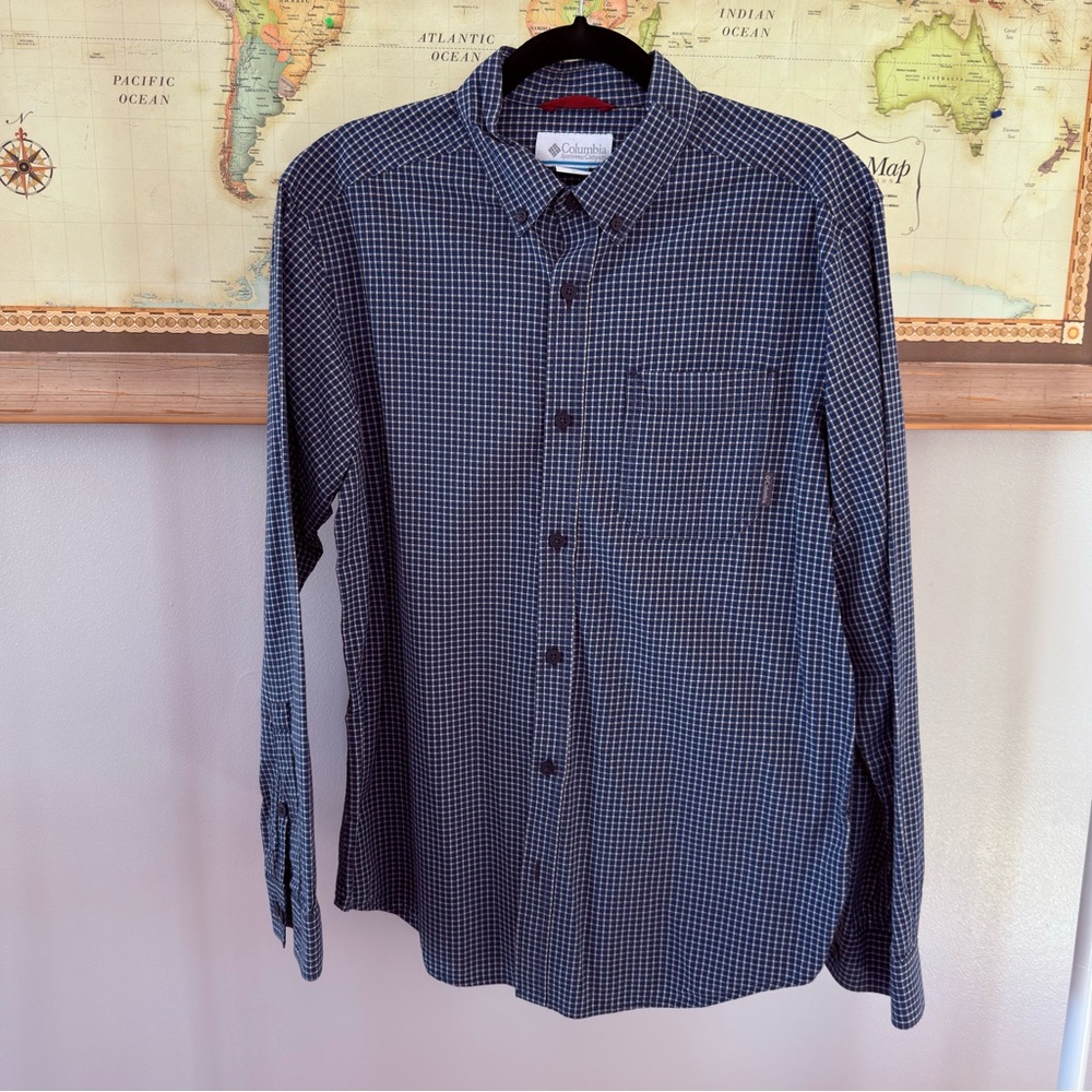 Columbia Navy Checkered Cotton Long Sleeve Button Down Shirt Medium
